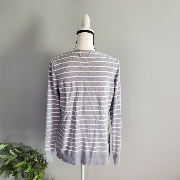 Old Navy Women's Striped Sweater Size L - Picture 2 of 6